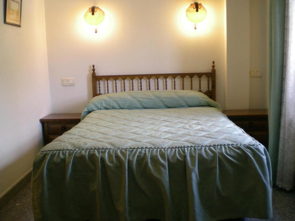 Hotel Puerta Romeros Burgo Εξωτερικό φωτογραφία