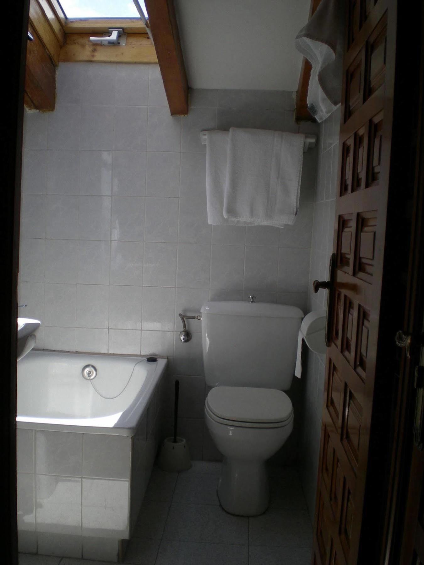 Hotel Puerta Romeros Burgo Εξωτερικό φωτογραφία