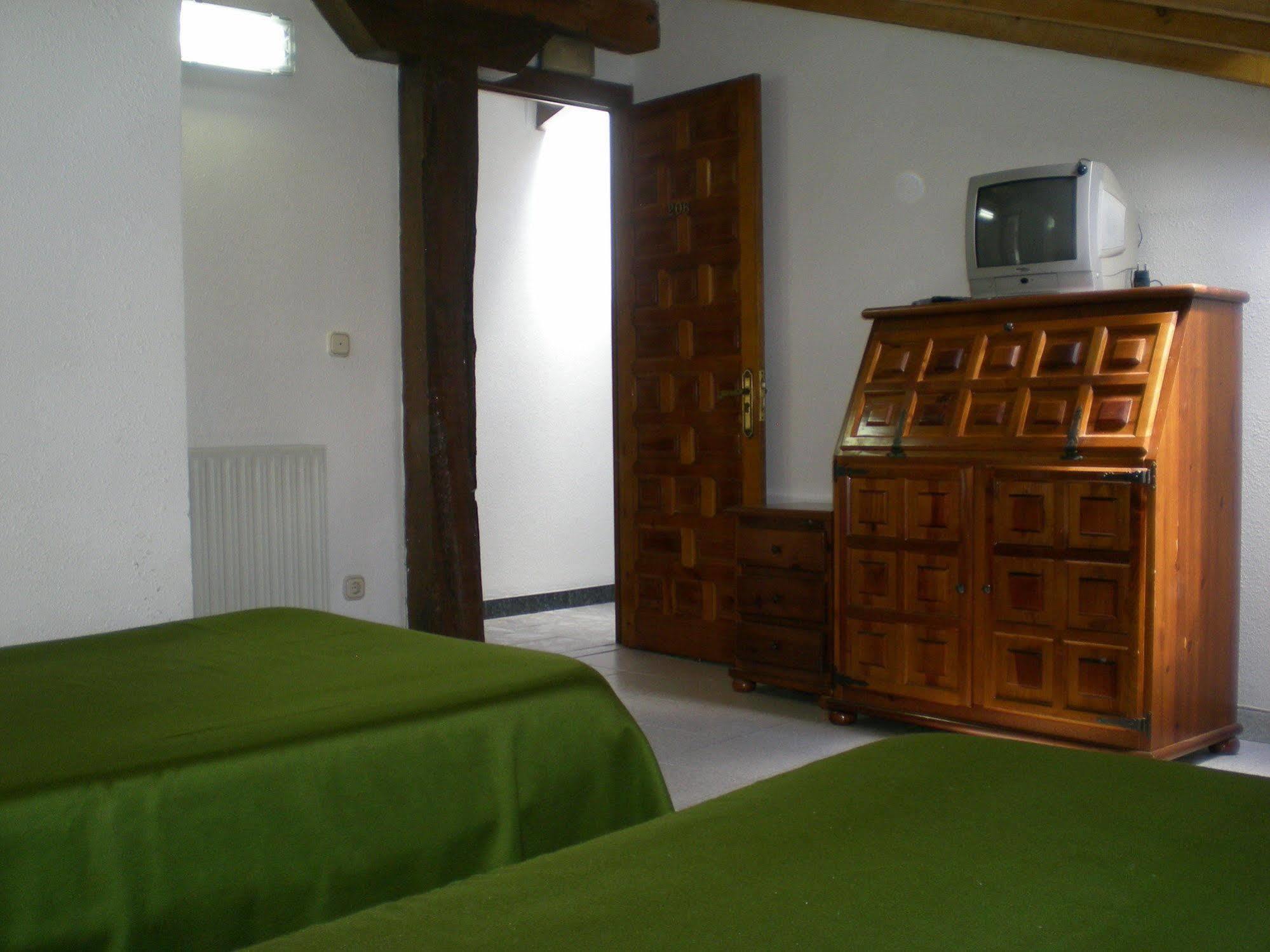 Hotel Puerta Romeros Burgo Εξωτερικό φωτογραφία